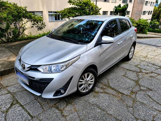 TOYOTA YARIS 1.3 16V FLEX XL MULTIDRIVE TOYOTA YARIS 1.3 16V FLEX XL MULTIDRIVE